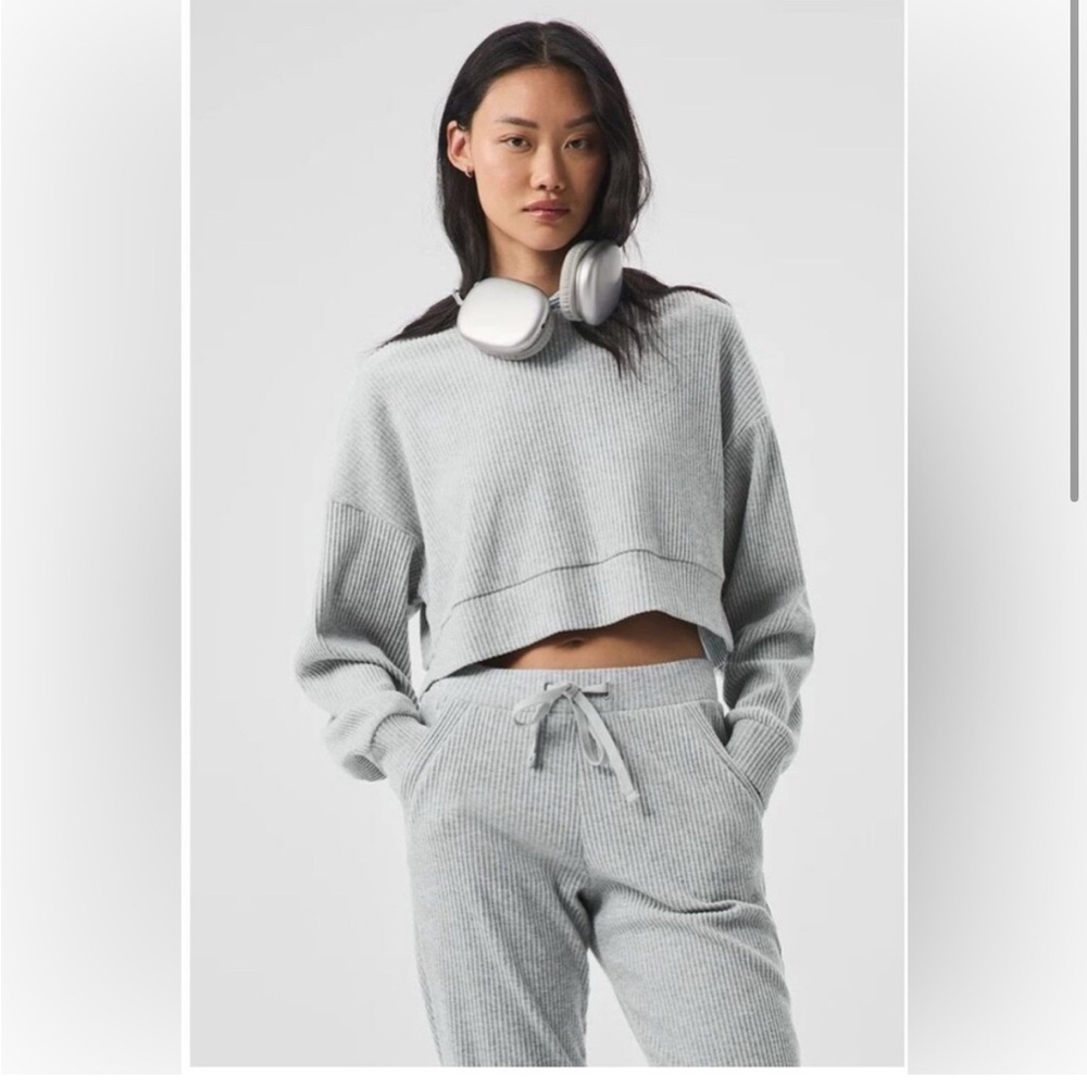 Alo Yoga Muse hoodie and sweatpant set in Athletic Gray